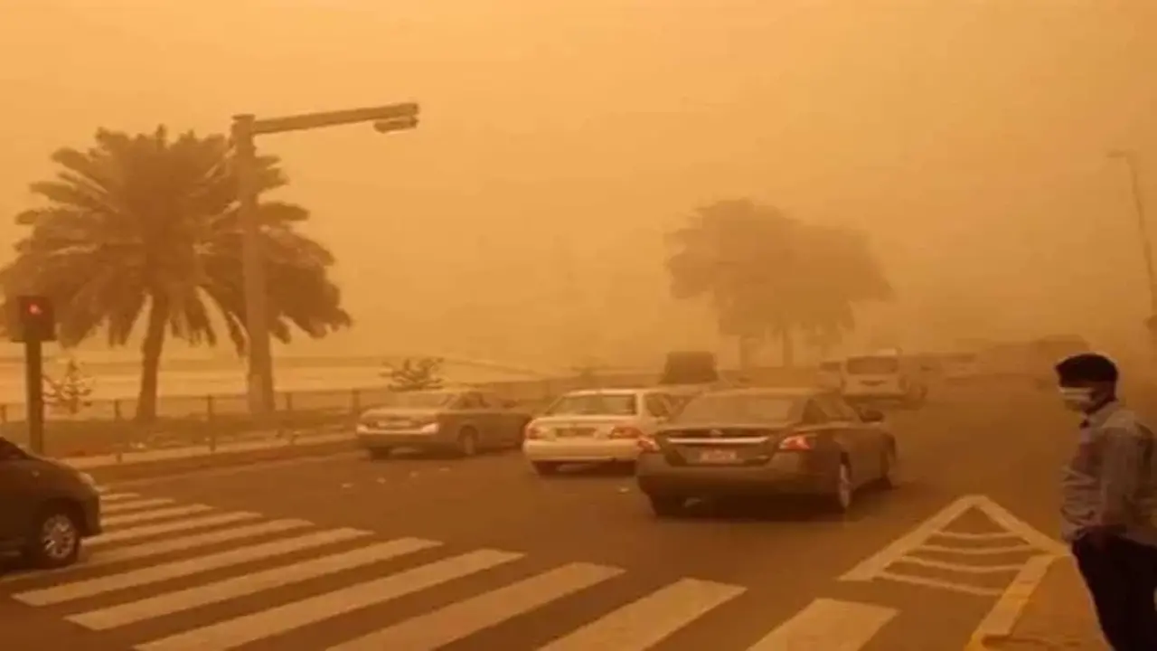 الأرصاد تحذر من حالة الطقس اليوم مع أمطار متفاوتة ورياح مثيرة للرمال